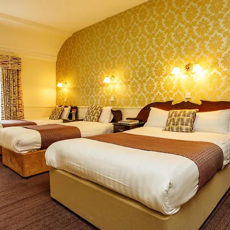 Club House Hotel