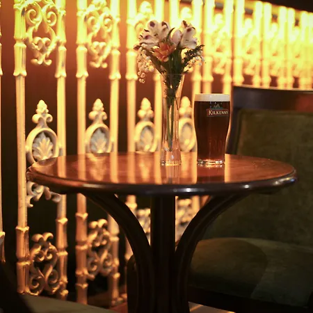 Club House 2*