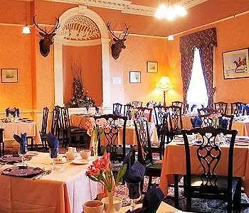 Hotel Club House 2*