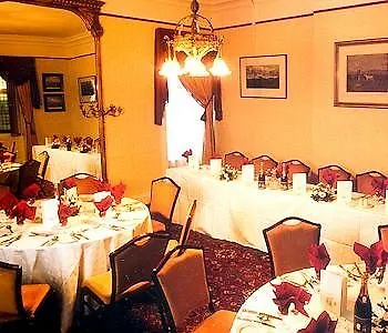 Club House Hotel 2*