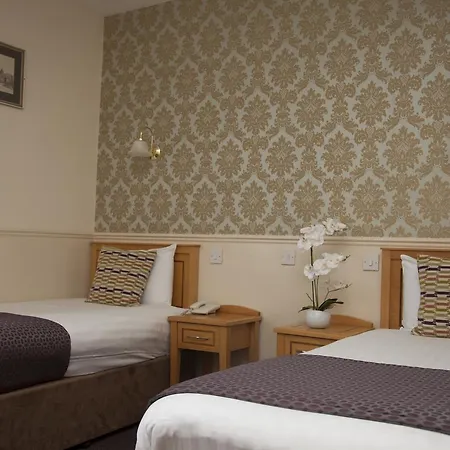 Club House Hotel